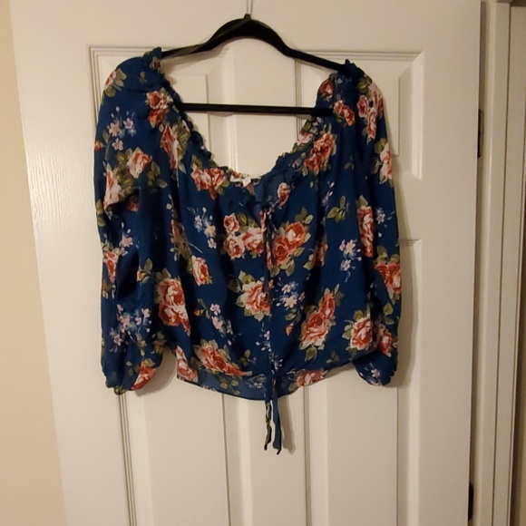 TAKARA NAVY CROP TOP - Picture 1 of 3